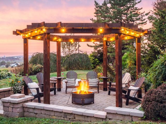 12' Ring of Fire Pergola - Mahogany